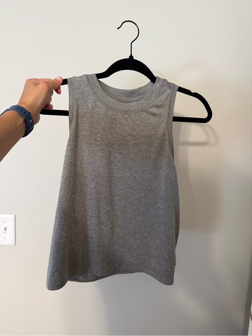 Vuori Gray Sleeveless Crewneck Crop Tank